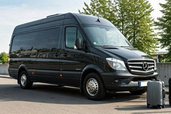 Santorini private transfer-Airport to hotel