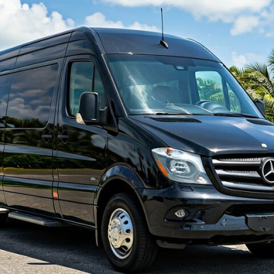 Santorini private transfer-Hotel to port 