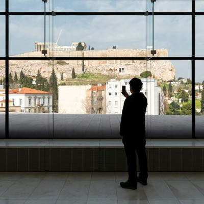 Athènes met en valeur l'Acropole, le Parthénon et le musée